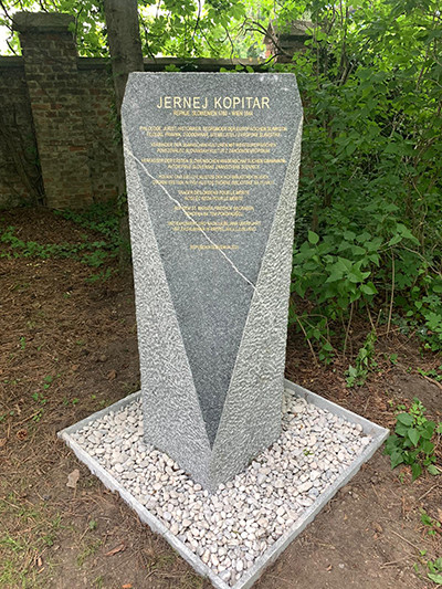 Predsednik Državnega sveta Alojz Kovšca se je na Dunaju udeležil slavnostnega odkritja spominskega obeležja velikemu slovenskemu jezikoslovcu Jerneju Kopitarju in prisluhnil koncertu mladega slovenskega pianista Urbana Staniča<br>(Avtor: Duška Jerman Male, Veleposlaništvo RS na Dunaju)