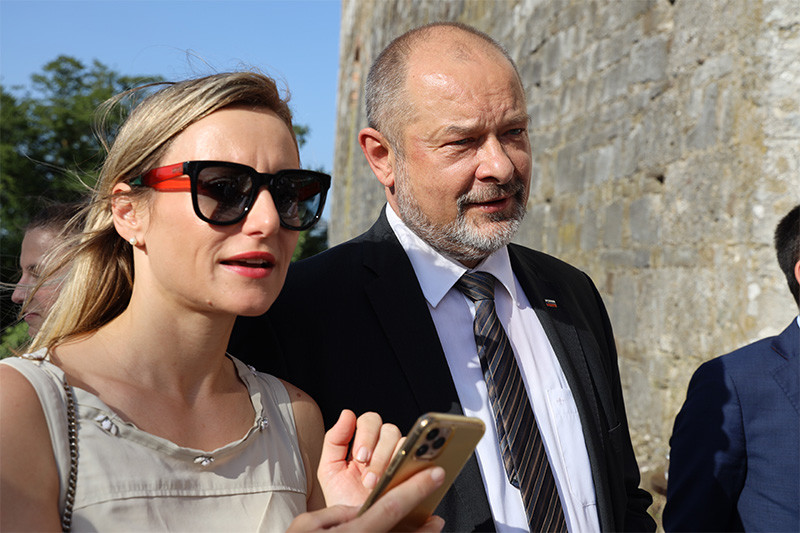 Mira Črešnar, OZS in Alojz Kovšca, predsednik DS RS. Poletni sprejem Obrtno-podjetniške zbornice Slovenije<br>(Avtor: Milan Skledar)