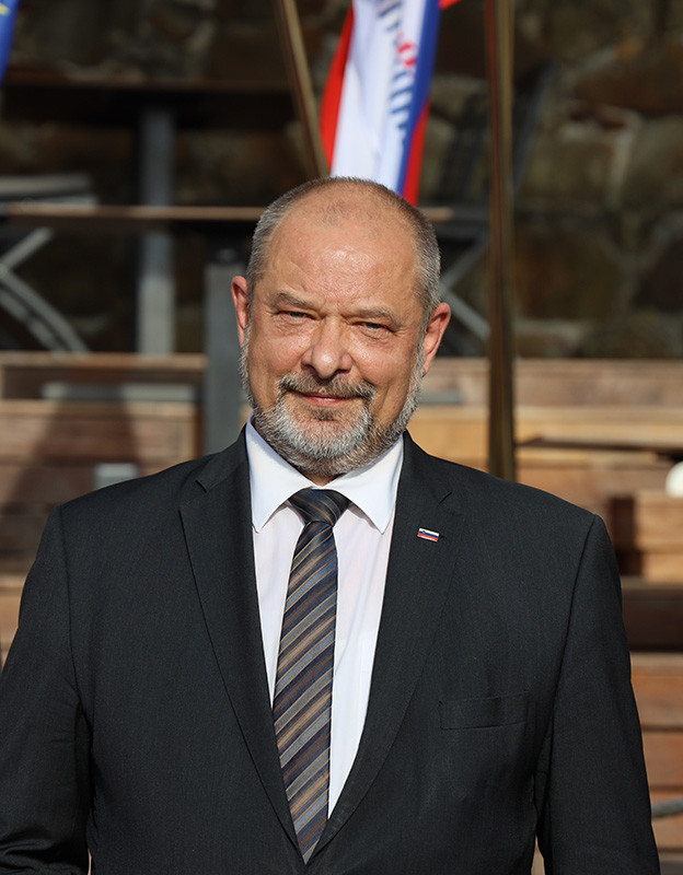 Alojz Kovšca, predsednik Državnega sveta RS. Poletni sprejem Obrtno-podjetniške zbornice Slovenije<br>(Avtor: Milan Skledar)