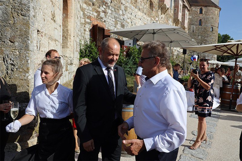  Poletni sprejem Obrtno-podjetniške zbornice Slovenije<br>(Avtor: Milan Skledar)