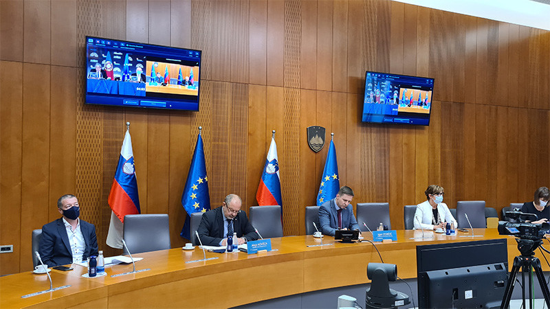 Predsednik Državnega sveta Alojz Kovšca se je skupaj s predsednikom Državnega zbora Igorjem Zorčičem udeležil videkonference s predsednikom Skupščine republike Portugalske Eduardom<br>(Avtor: Milan Skledar)