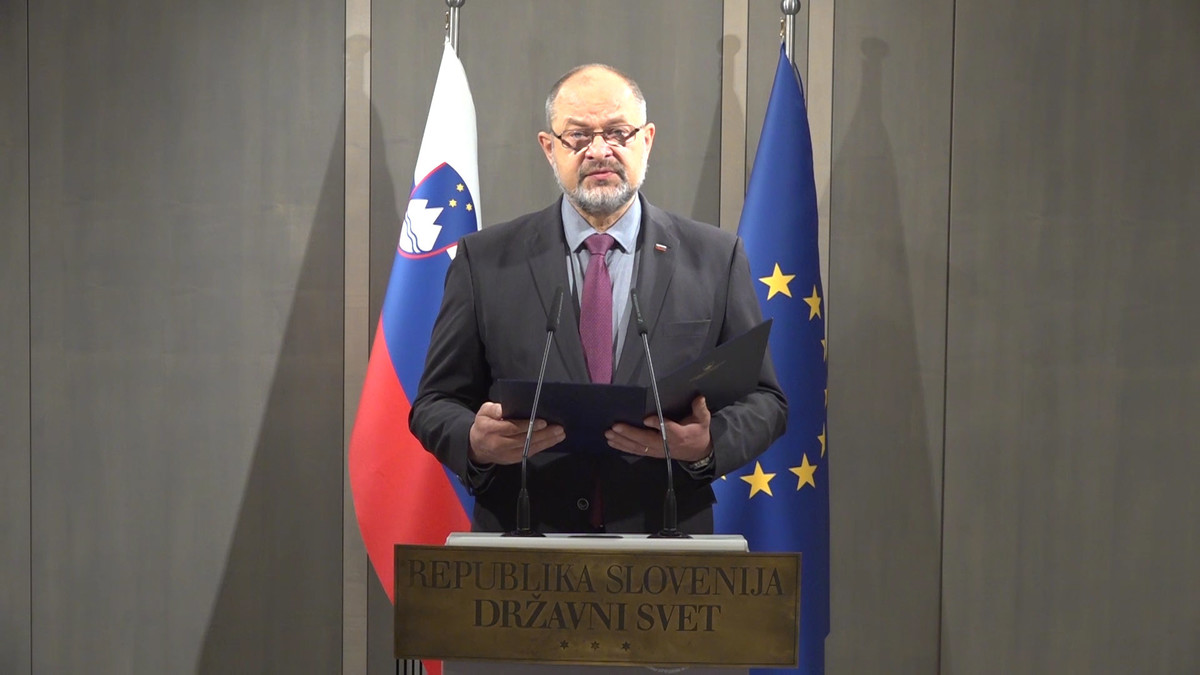 Pozdravni nagovor predsednika DS, Alojza Kovšce na 3. mednarodnem Velnes kongresu v Ljubljani<br>(Avtor: Milan Skledar)