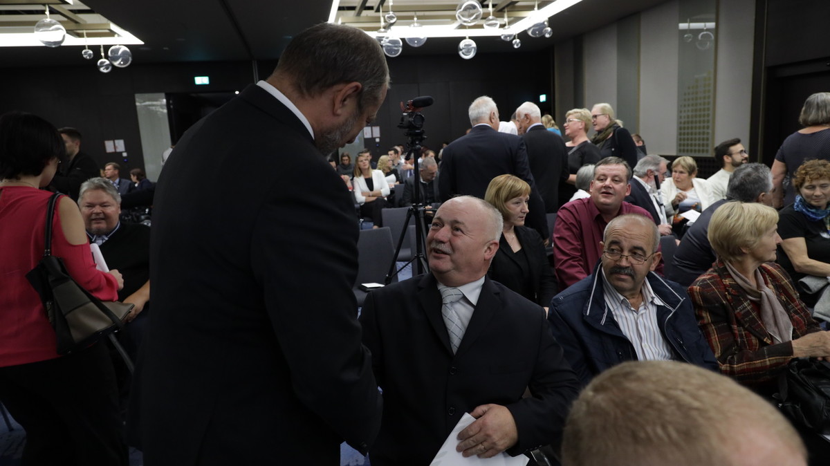 Rokovanje Alojza Kovšce, predsednika DS RS in Danijela Kastelica, državnega svetnika<br>(Avtor: Milan Skledar)