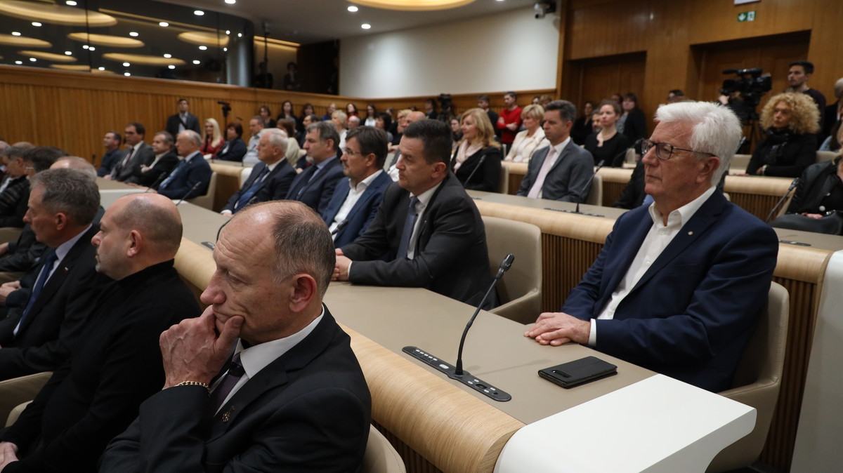 Odprtje prenovljene dvorane Državnega sveta, 23. 12. 2019<br>(Avtor: Milan Skledar)