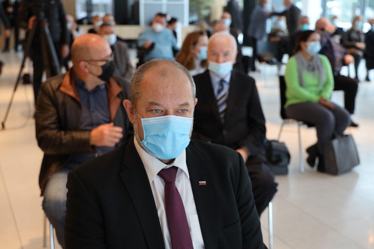Danijel Kastelic, državni svetnik na slovesnosti ob mednarodnem dnevu invalidov v Kongresnem centru Brdo pri Kranju<br>(Avtor: Milan Skledar)