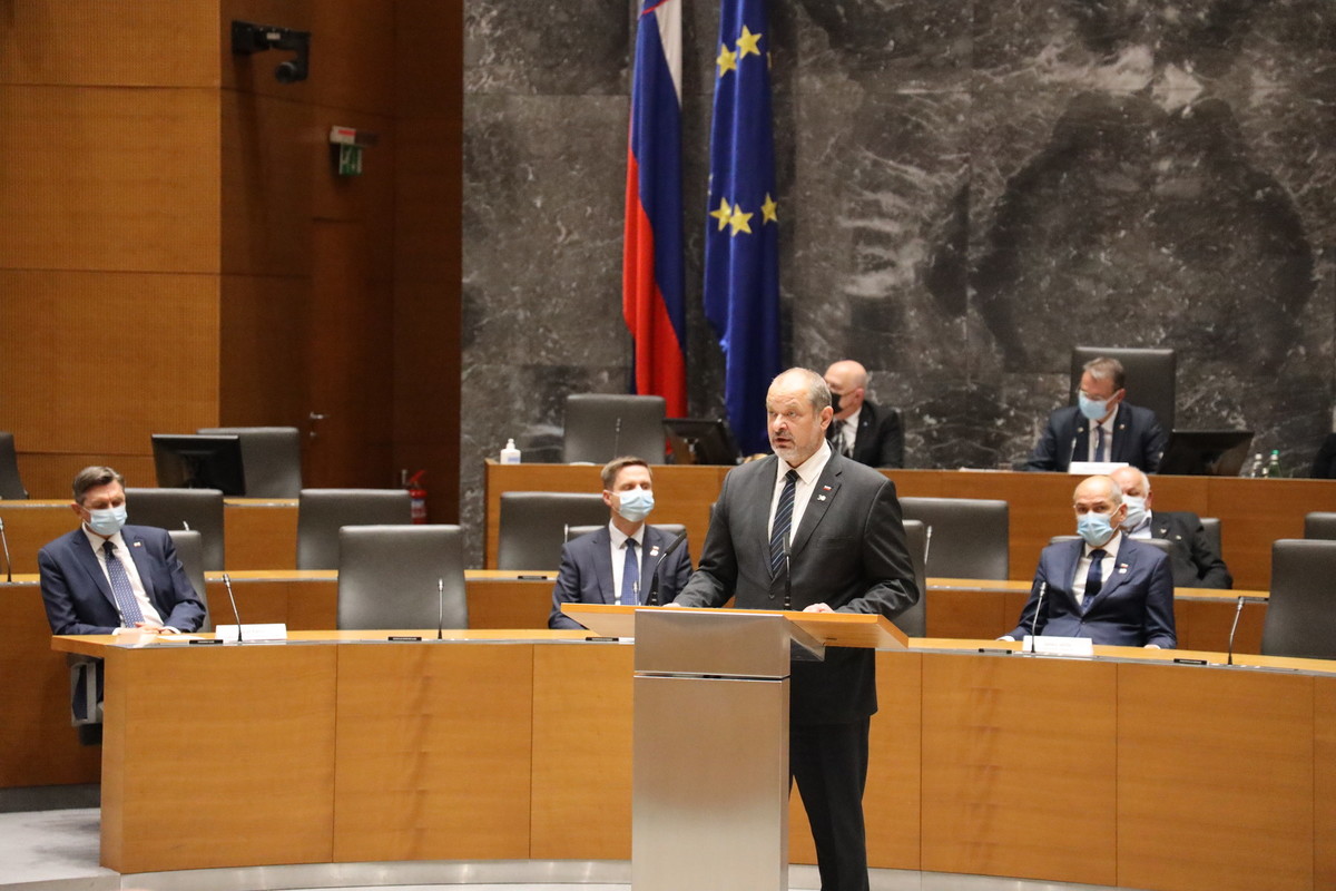 Slavnostna akademija Društva poslancev 90, 2021<br>(Avtor: Milan Skledar)