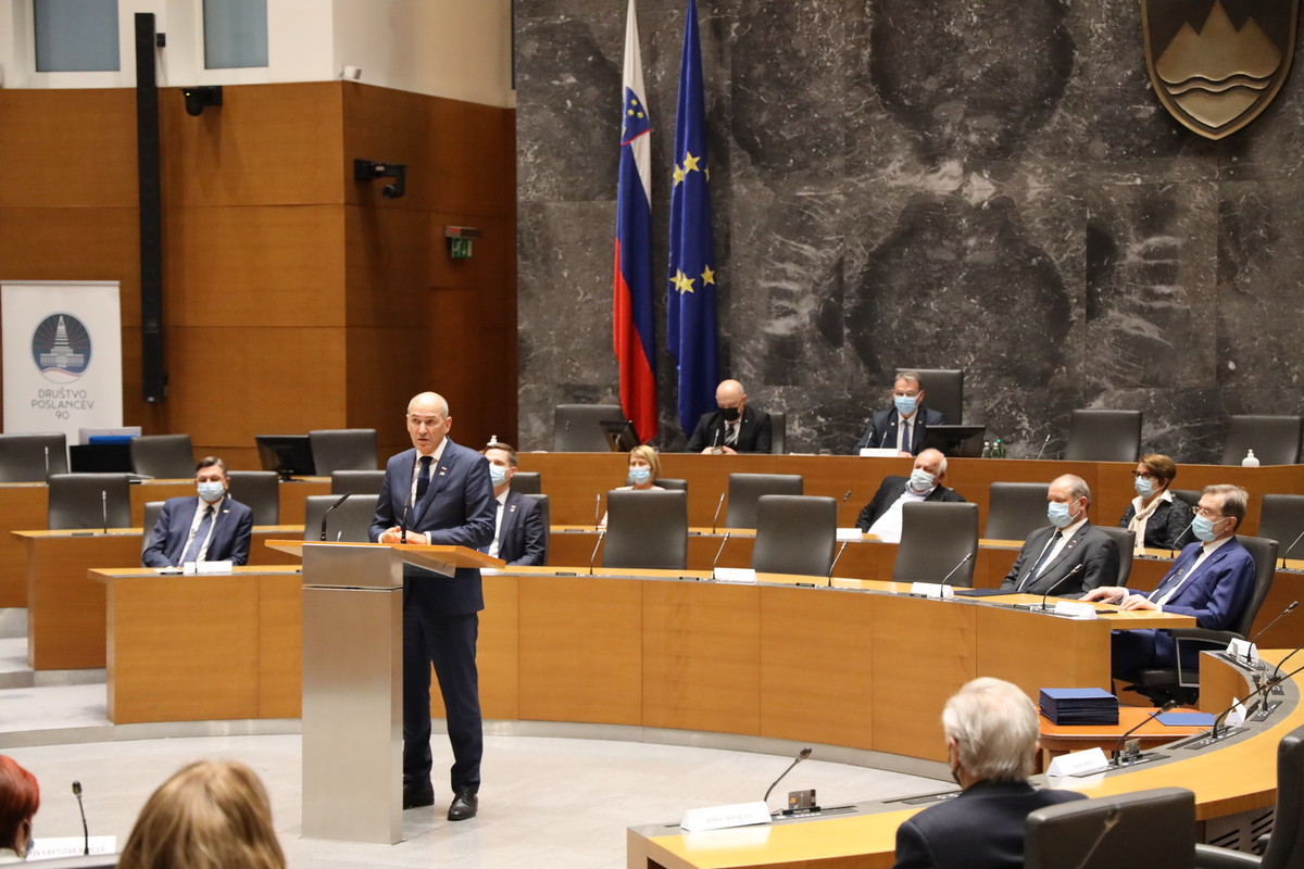 Slavnostna akademija Društva poslancev 90, 2021<br>(Avtor: Milan Skledar)