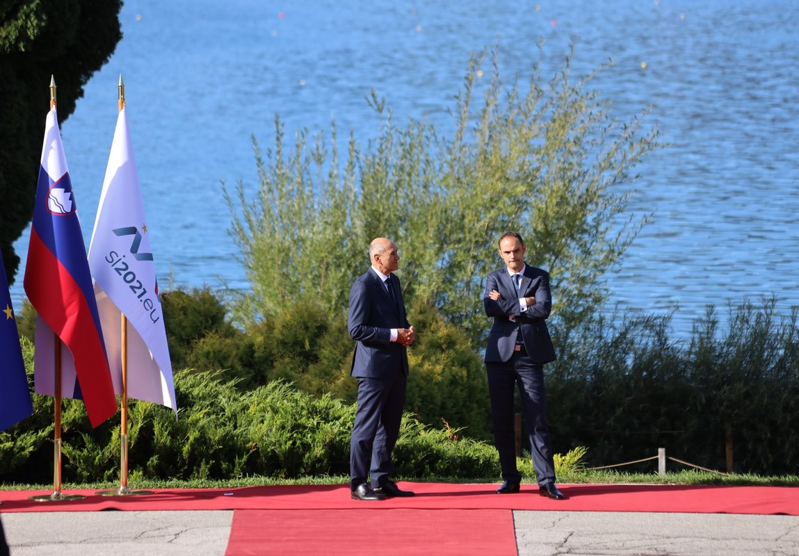 Janez Janša, predsednik Vlade RS in dr. Anže Logar, minister za zunanje zadeve<br>(Avtor: Milan Skledar)