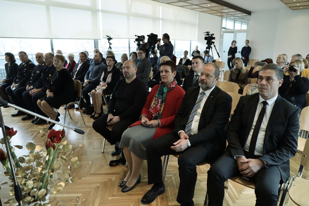 Slavnostna podelitev plaket<br>(Avtor: Milan Skledar)