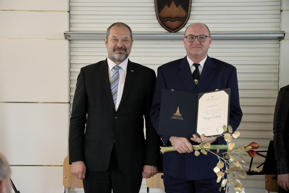 Slavnostna podelitev plaket<br>(Avtor: Milan Skledar)