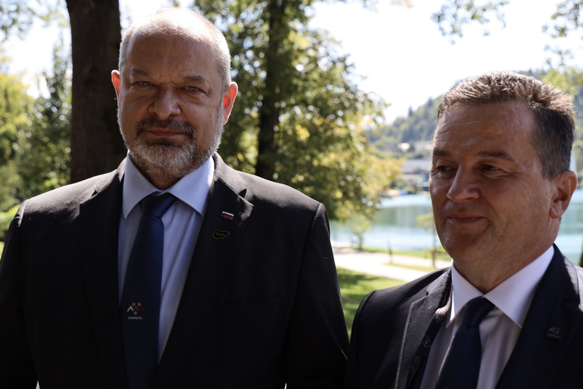 Predsednik DS RS Alojz Kovšca in Bojan Kekec, državni svetnik. <br>(Avtor: Milan Skledar)