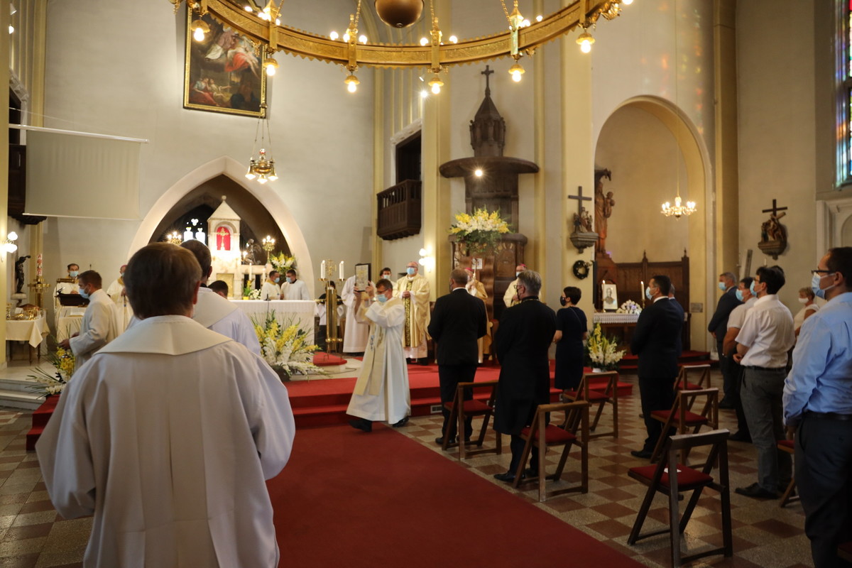 15. obletnica škofije Murska Sobota, 30. obletnica samostojnosti RS in 102. obletnica združitve Prekmurja z matično domovino<br>(Avtor: Milan Skledar)
