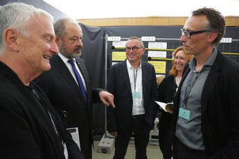 Jurij Kobe, Alojz Kovšca in Izr. prof. dr. Matej Blenkuš na odprtju razstave Vizije SO 13, 2018<br>(Avtor: Milan Skledar / S-tv)