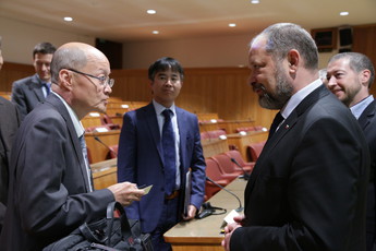 Predavanje dr. Yoshiakija Ichikawe v DS RS<br>(Avtor: Milan Skledar)