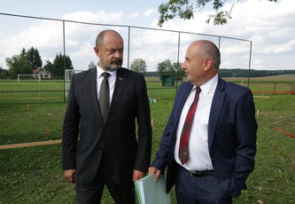 Alojz Kovšca, predsednik Državnega sveta in Alojz Glavač, župan Občine Moravske Toplice na 22. prazniku Občine Moravske toplice v Motvarjevcih<br>(Avtor: Milan Skledar)