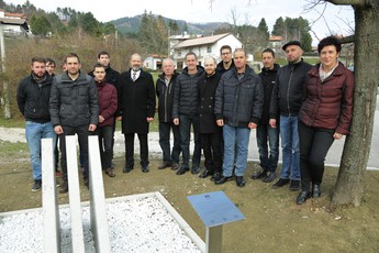 Odkritje spominskega obeležja na Colu, 2018<br>(Avtor: Milan Skledar)