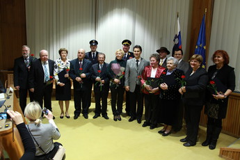 Najzaslužnejše prostovoljke in najzaslužnejši prostovoljci , prejemniki plaket Državnega sveta v letu 2014<br>(Avtor: Milan Skledar)