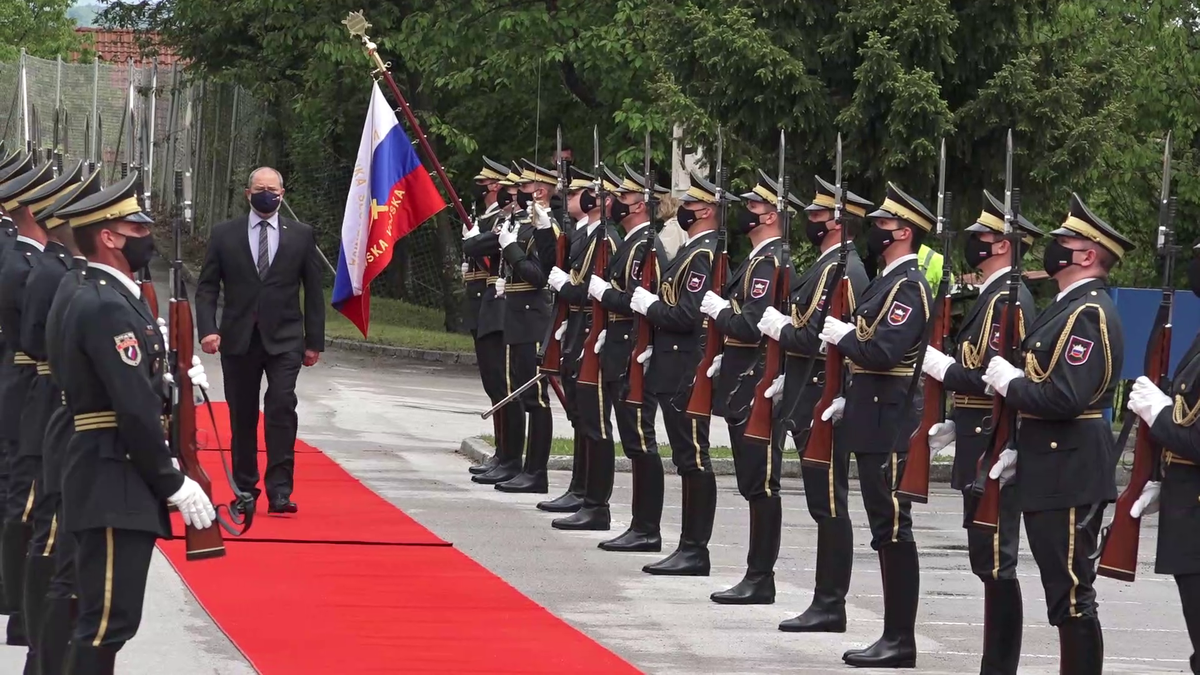 Osrednje slovesnosti ob dnevu Slovenske vojske se je udeležil tudi predsednik Državnega sveta RS Alojz Kovšca