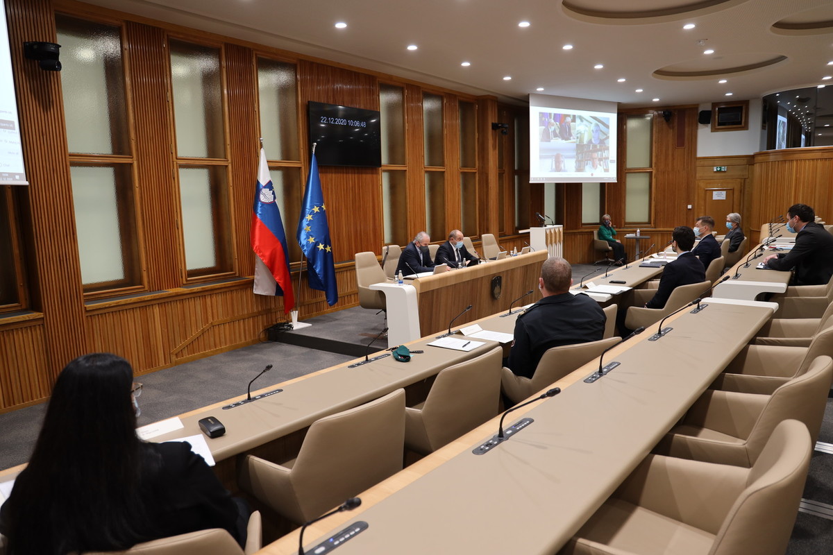 Posvet o nujnosti investicij v Slovensko vojsko (SV) v DS, 2020<br>(Avtor: Milan Skledar)