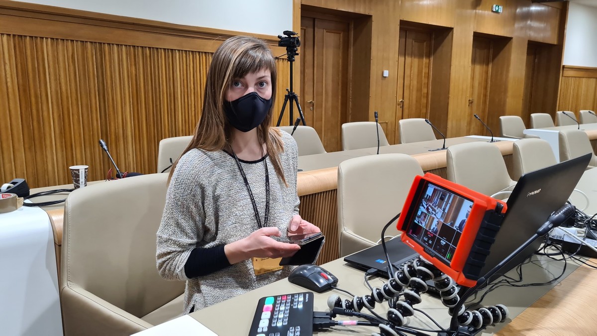 Pia Skledar, S-tv Skledar na posvetu o nujnosti investicij v Slovensko vojsko (SV) v DS, 2020<br>(Avtor: Milan Skledar)
