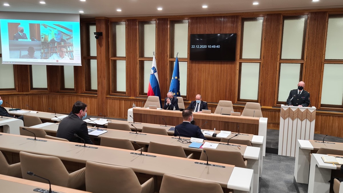 brig. Branimir Furlan, poveljnik Poveljstva sil Slovenski vojske na posvetu o nujnosti investicij v Slovensko Vojsko (SV) v DS, 2020<br>(Avtor: Milan Skledar)