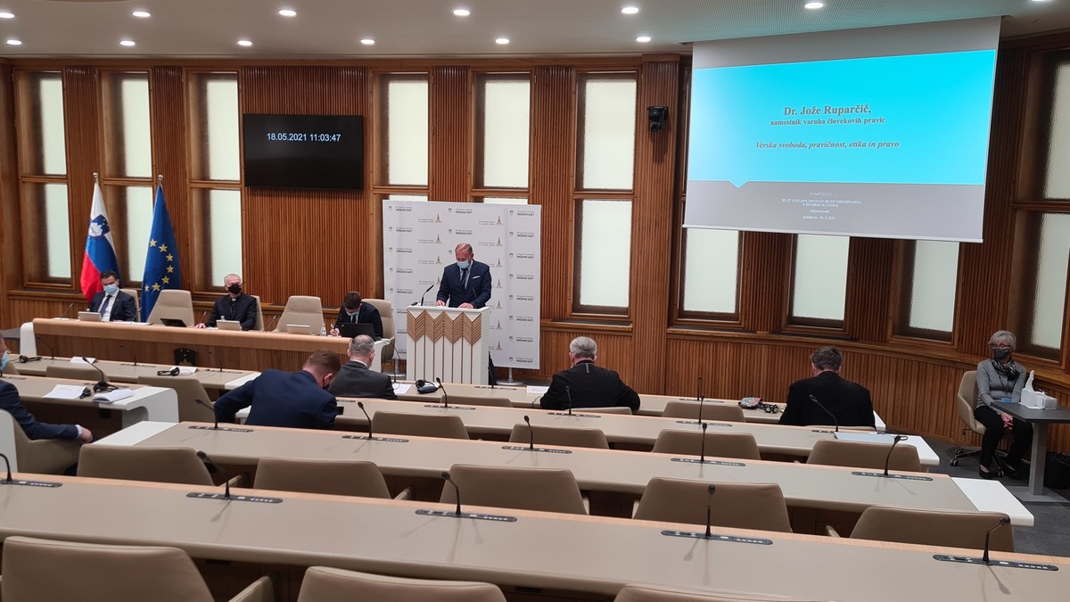 Simpozij: 30 let uveljavljanja svobode veroizpovedi v Republiki Sloveniji<br>(Avtor: Milan Skledar)