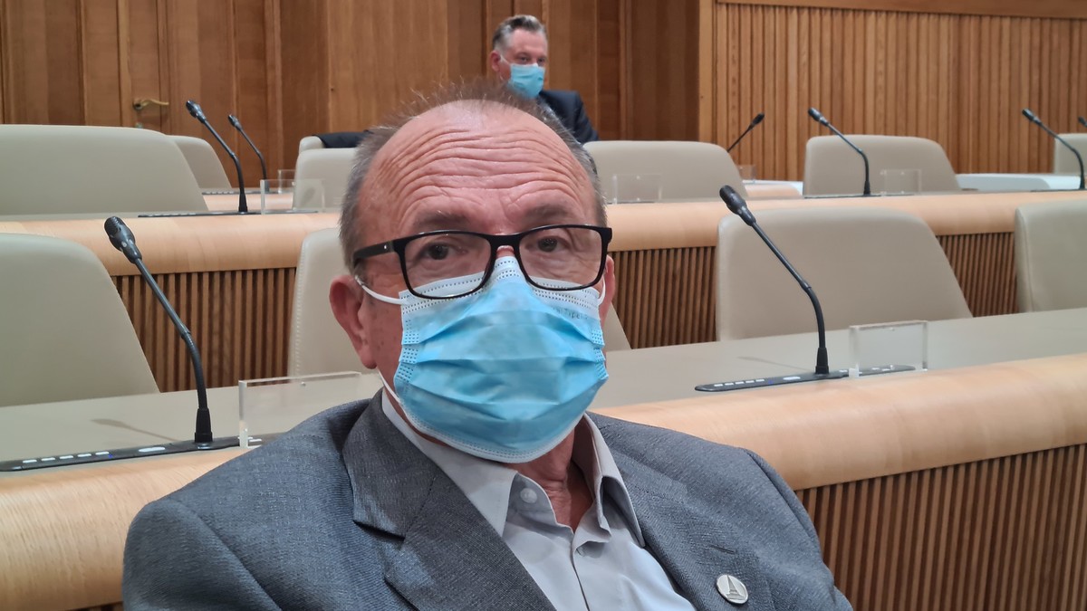 Branko Šumenjak, državni svetnik. Javna razprava: Visokošolski prostor v navezavi z begom kadra in izvajanjem razvojnih projektov v prostoru severovzhodne Slovenije <br>(Avtor: Milan Skledar)