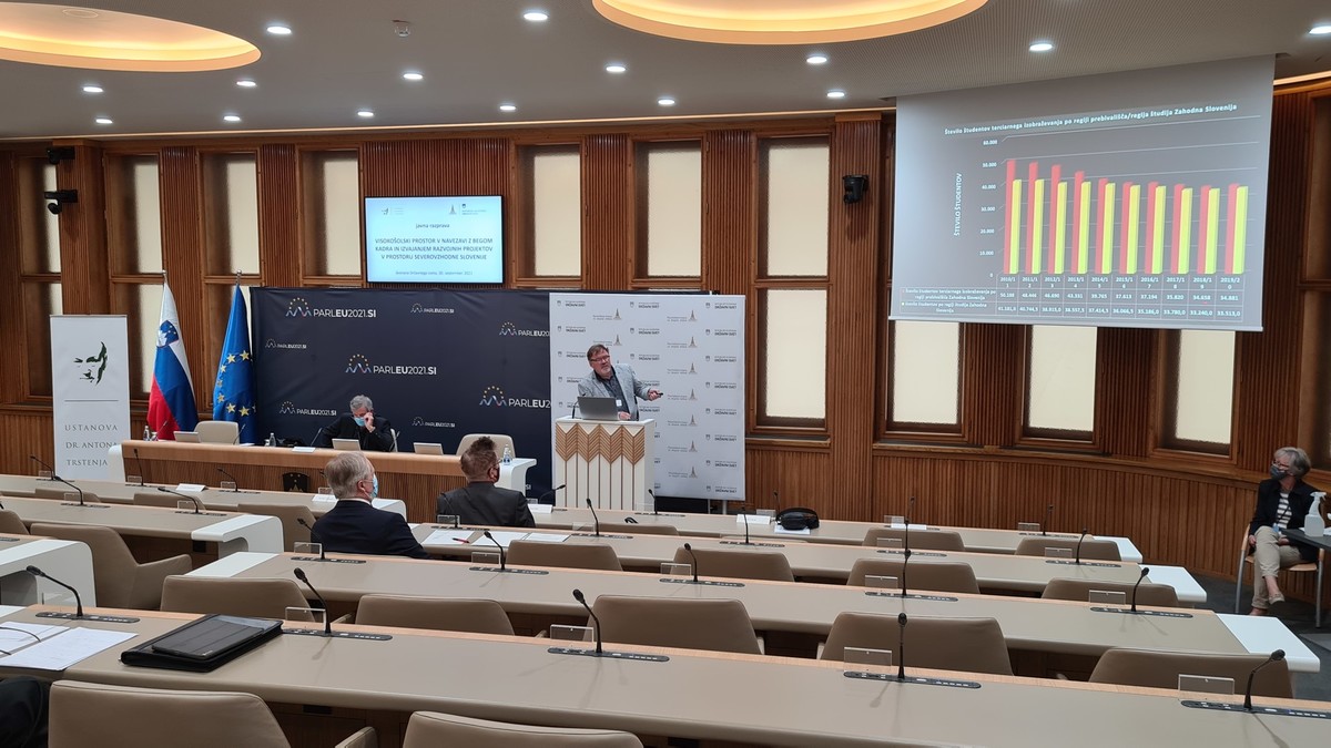 Dr. Štefan Čelan. Javna razprava: Visokošolski prostor v navezavi z begom kadra in izvajanjem razvojnih projektov v prostoru severovzhodne Slovenije <br>(Avtor: Milan Skledar)