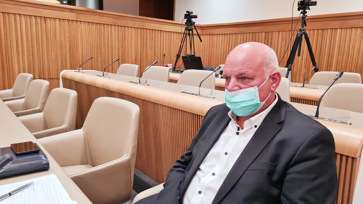 Cvetko Zupančič, državni svetnik. Javna razprava: Visokošolski prostor v navezavi z begom kadra in izvajanjem razvojnih projektov v prostoru severovzhodne Slovenije <br>(Avtor: Milan Skledar)