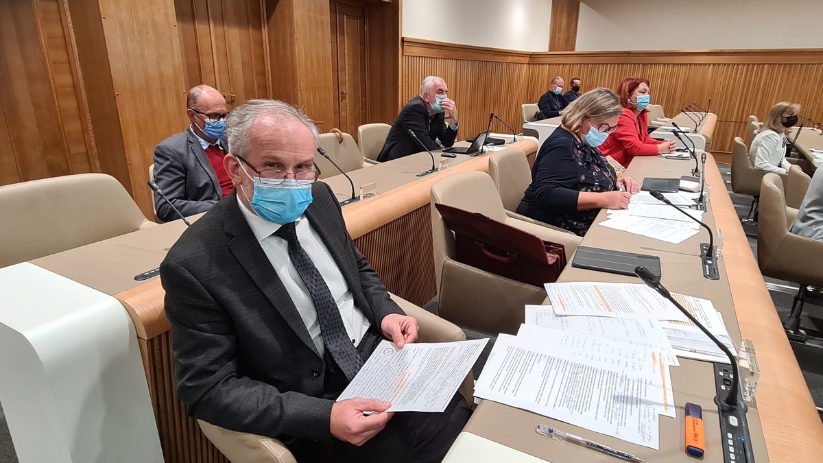 Rajko Fajt, državni svetnik. Posvet Politizacija slovenskih vrtcev in šol?<br>(Avtor: Milan Skledar)