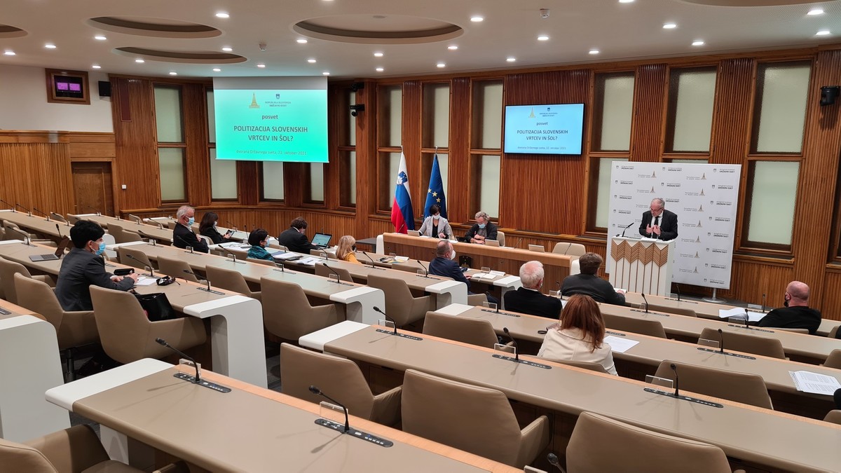 Rajko Fajt, državni svetnik. Posvet Politizacija slovenskih vrtcev in šol?<br>(Avtor: Milan Skledar)