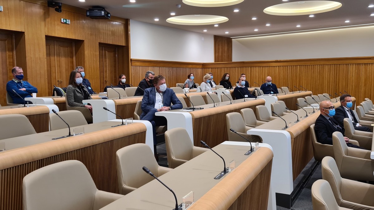 Posvet o vojnih grobovih, pokopališčih in grobiščih<br>(Avtor: Milan Skledar)