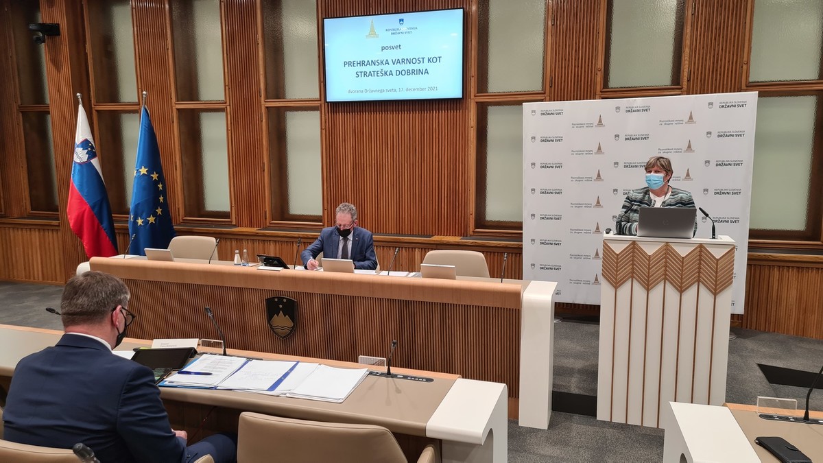 Irena Orešnik, sirarstvo Orešnik. Posvet Prehranska varnost kot strateška dobrina<br>(Avtor: Milan Skledar)