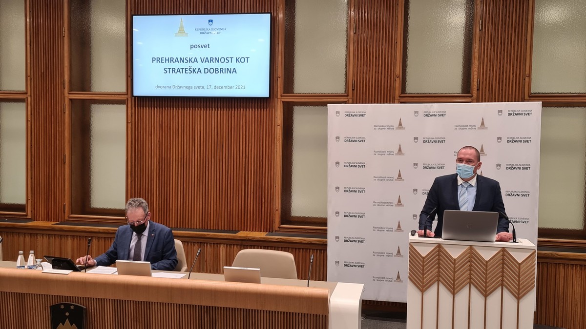 Kmetijski minister, dr. Jože Podgoršek. Posvet Prehranska varnost kot strateška dobrina<br>(Avtor: Milan Skledar)
