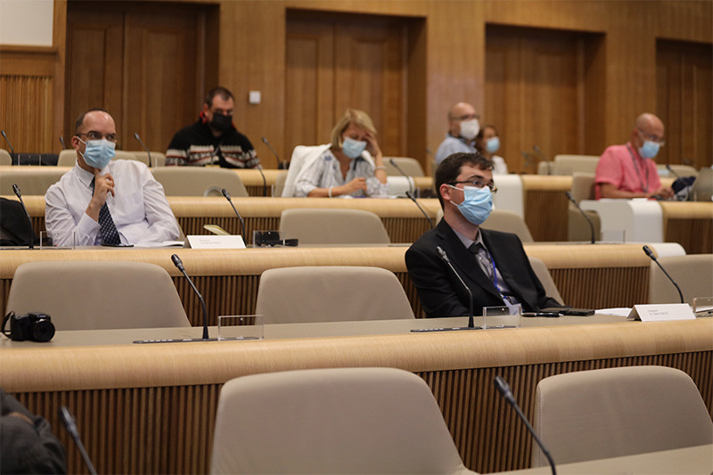 Mednarodna konferenca v Državnem svetu: Navidezna sprava: Tranzicijski procesi v srednji in vzhodni Evropi v primerjalni perspektivi<br>(Avtor: Milan Skledar)