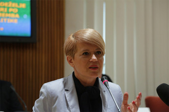 dr. Aleksandra Pivec, Ministrica za kmetijstvo, gozdarstvo in prehrano<br>(Avtor: Milan Skledar)