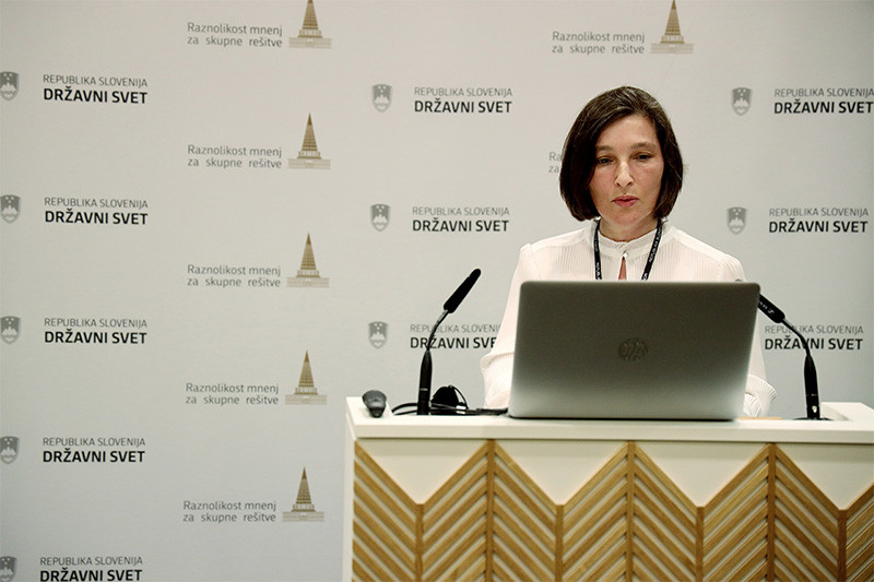 Posvet o vojnih grobovih, pokopališčih in grobiščih<br>(Avtor: Milan Skledar)