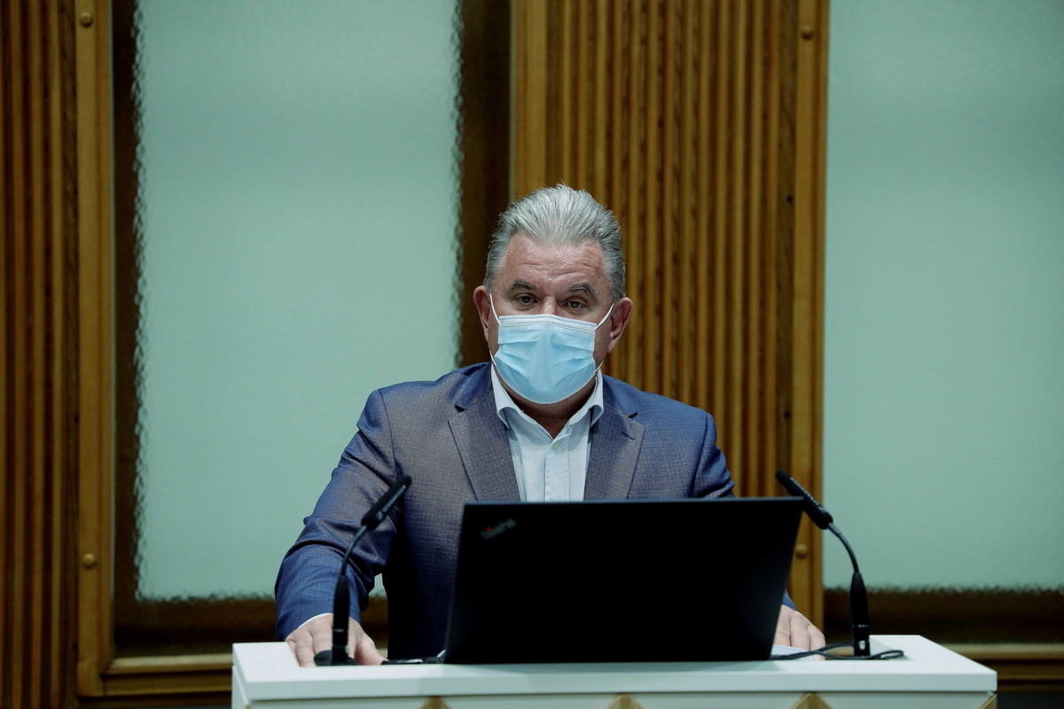 Mag. Andrej Vizjak, minister za okolje in prostor, na posvetu v Državnem svetu RS: Pogoji, ki jim mora biti zadoščeno za pravičen prehod iz premoga v Šaleški dolini, 2021<br>(Avtor: Milan Skledar)