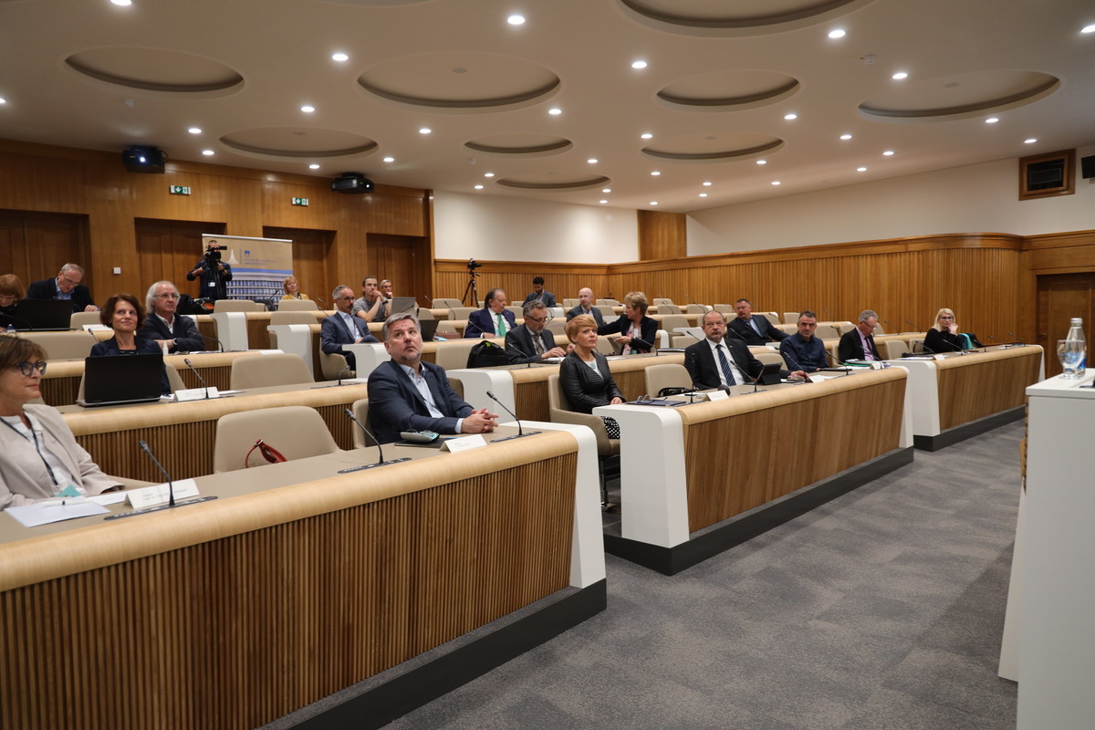 Svetovni dan varnosti hrane 2020: »2. KONFERENCA OB SVETOVNEM DNEVU VARNOSTI HRANE 2020«<br>(Avtor: Milan Skledar)
