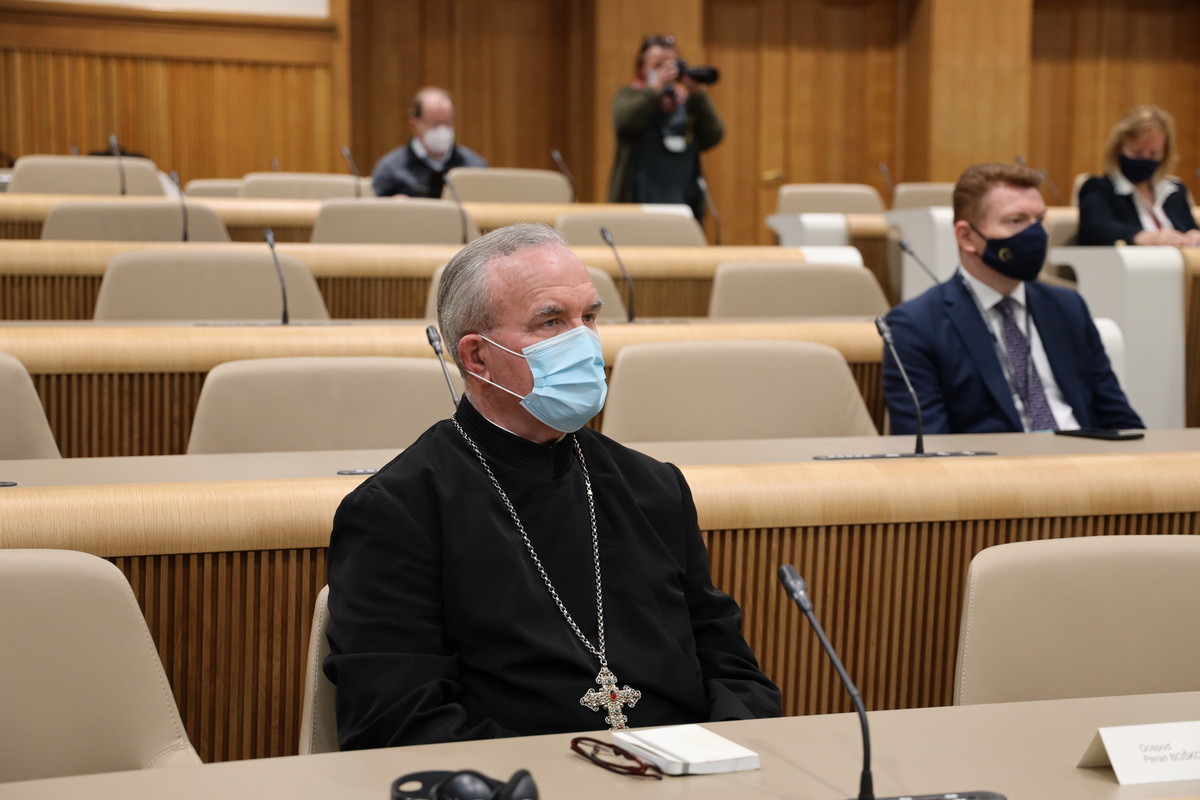 Simpozij: 30 let uveljavljanja svobode veroizpovedi v Republiki Sloveniji<br>(Avtor: Milan Skledar)