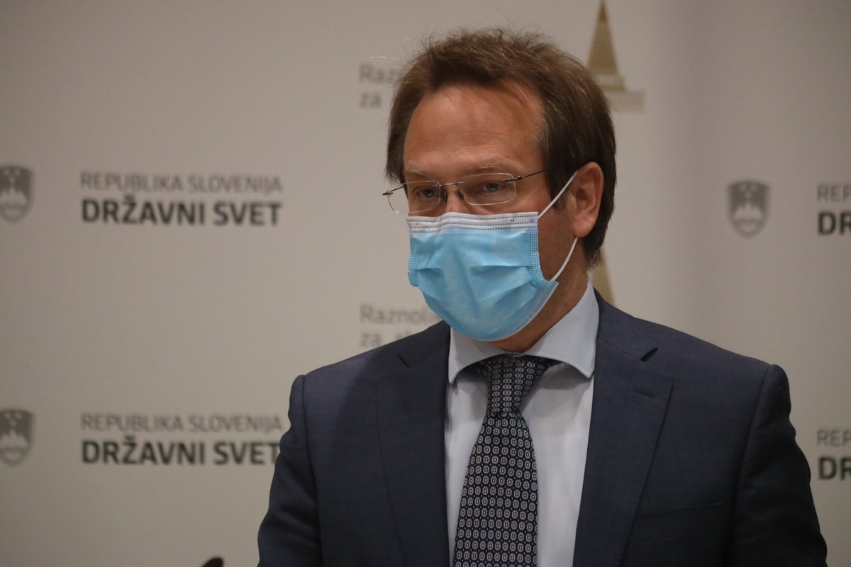 Ddr. Klemen Jaklič, ustavni sodnik, Simpozij: 30 let uveljavljanja svobode veroizpovedi v Republiki Sloveniji<br>(Avtor: Milan Skledar)