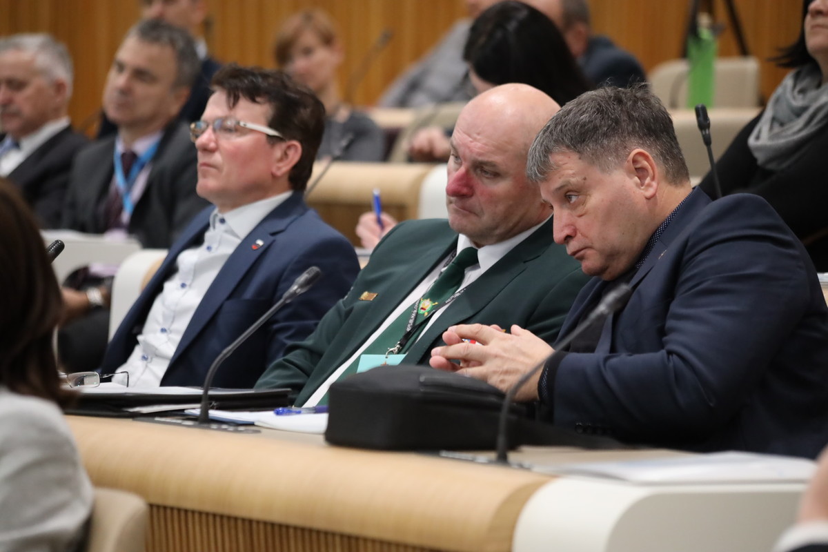 Posvet v Državnem svetu: predstavitev Bele knjige o obrambi Republike Slovenije, 21. januar 2020<br>(Avtor: Milan Skledar)