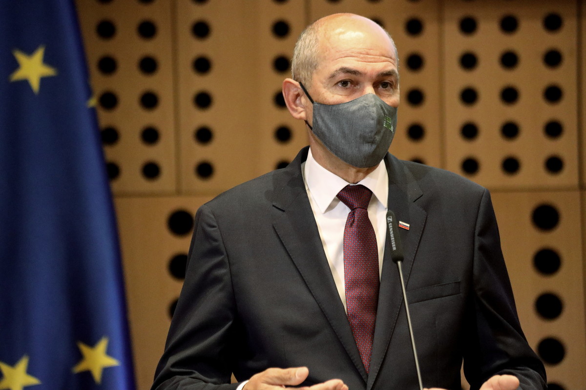 Janez Janša, predsednik Vlade RS na posvetu o večletnem finančnem okvirju 2021 - 2027<br>(Avtor: Milan Skledar/S-tv)