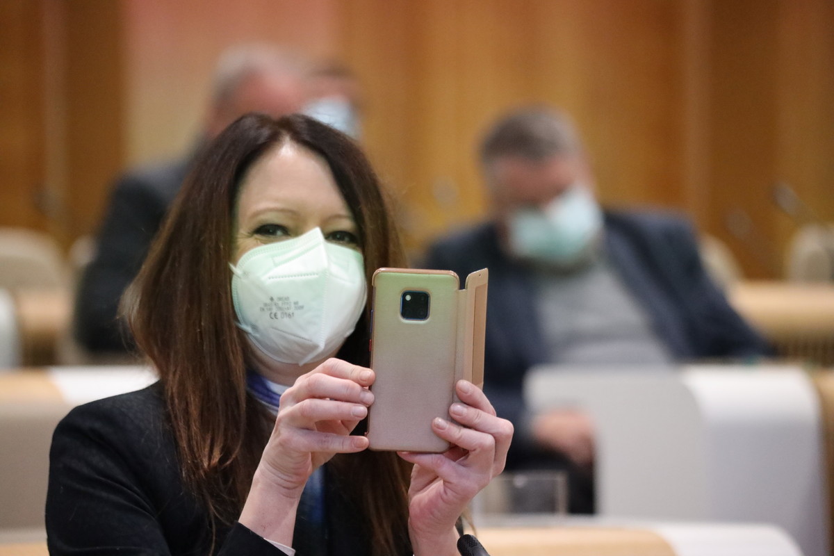Lejla Kogej, Pisarna evropskega poslanca Franca Bogoviča<br>(Avtor: Milan Skledar)