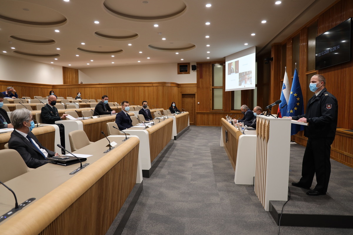 brig. Uroš Paternus, namestnik načelnika Generalštaba Slovenske vojske na posvetu o nujnosti investicij v Slovensko Vojsko (SV) v DS, 2020<br>(Avtor: Milan Skledar)