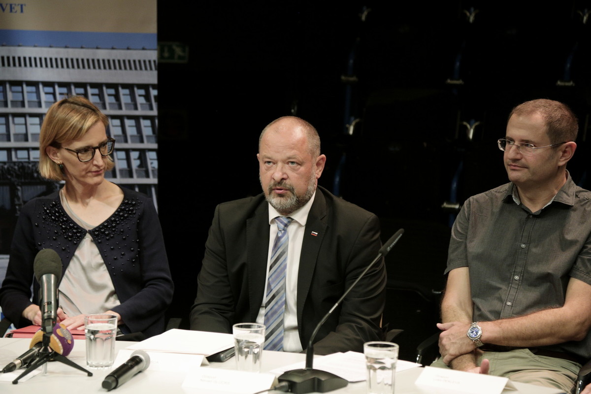 Patricija Šašek, Državni svet, prof. dr. Žiga Turk, informatik, politik, publicist, prof. dr. Boštjan M. Zupančič, pJasna Zakonjšek, odvetnica, Alojz Kovšca, predsednik DS, Nenad Glück<br>(Avtor: Milan Skledar)