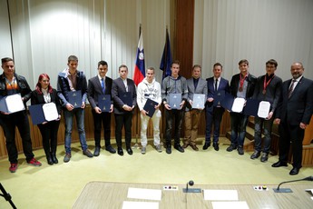 Prejemniki priznanj Euroskills 2018 na posvetu: Prihodnost poklicnega izobraževanja<br>(Avtor: Milan Skledar)
