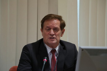Dr. Boris Dular, oredsednik strokovnega sveta RS na posvetu: Prihodnost poklicnega izobraževanja <br>(Avtor: Milan Skledar)