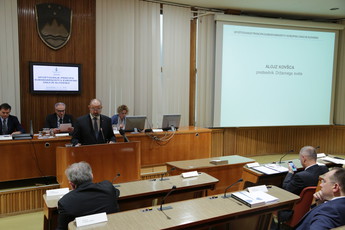 Posvet: Spoštovanje principa subsidiarnosti v Evropski uniji in Sloveniji<br>(Avtor: Milan Skledar)