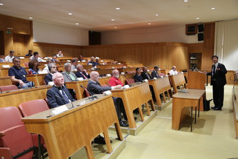 Prof. dr. Hidetsuga Terade, vodjo Laboratorija za robotiko in Oddelka za mehatroniko na Fakulteti za inženiring Univerze Yamanashi<br>(Avtor: Milan Skledar)